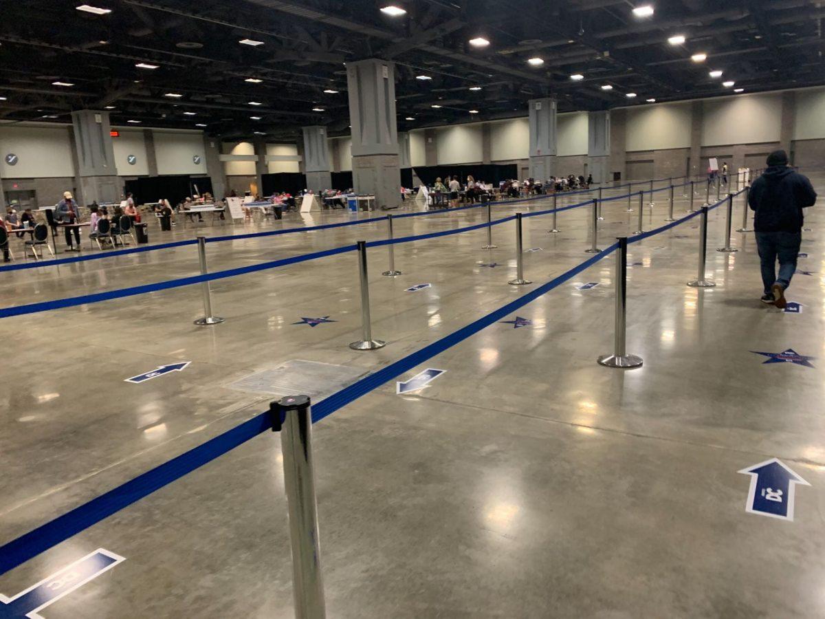 A photo of a DC mass vaccination site at the Convention Center (Photo by Thomas Carney)