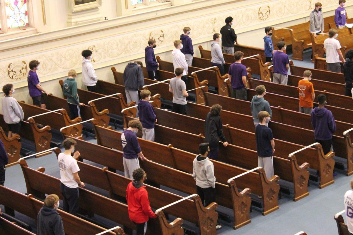 Participants of the 2021 Gonzaga Freshman Retreat gathered in St. Aloysius Church. (Photo from Gonzaga Flickr)