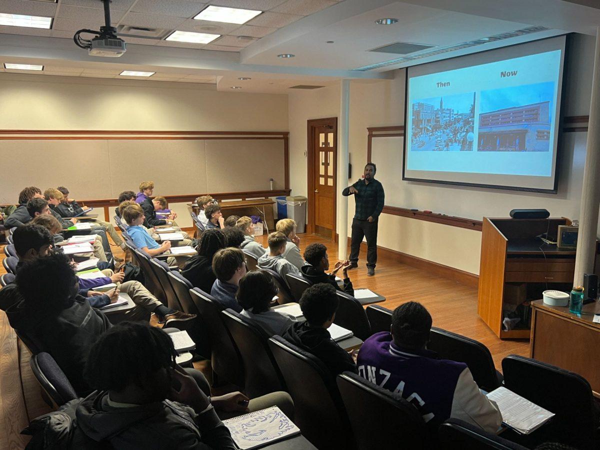 Guest speaker, Angesom Teklu, talks to the Colonialism and the Cold War in Africa class about Eritrea.